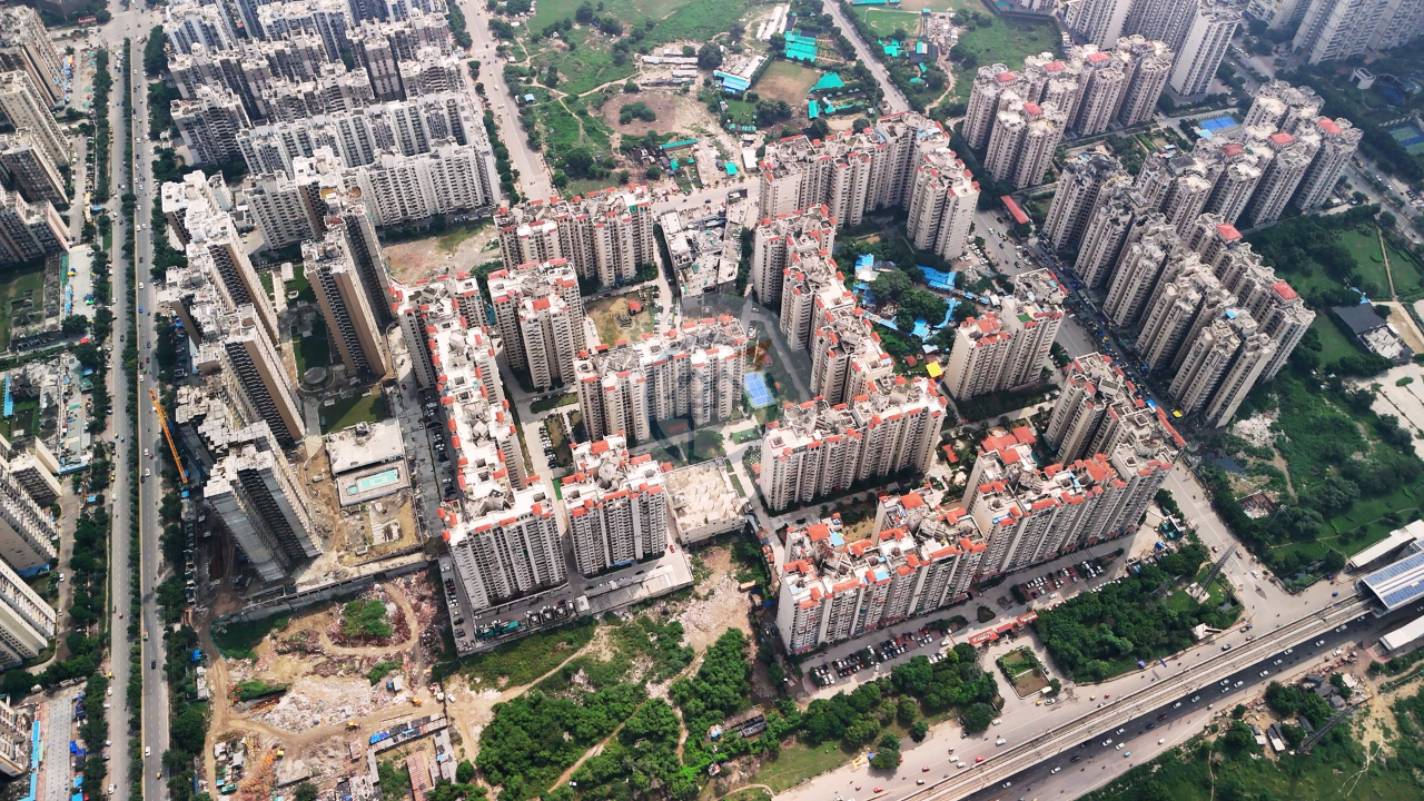 Amrapali Crystal Homes 2